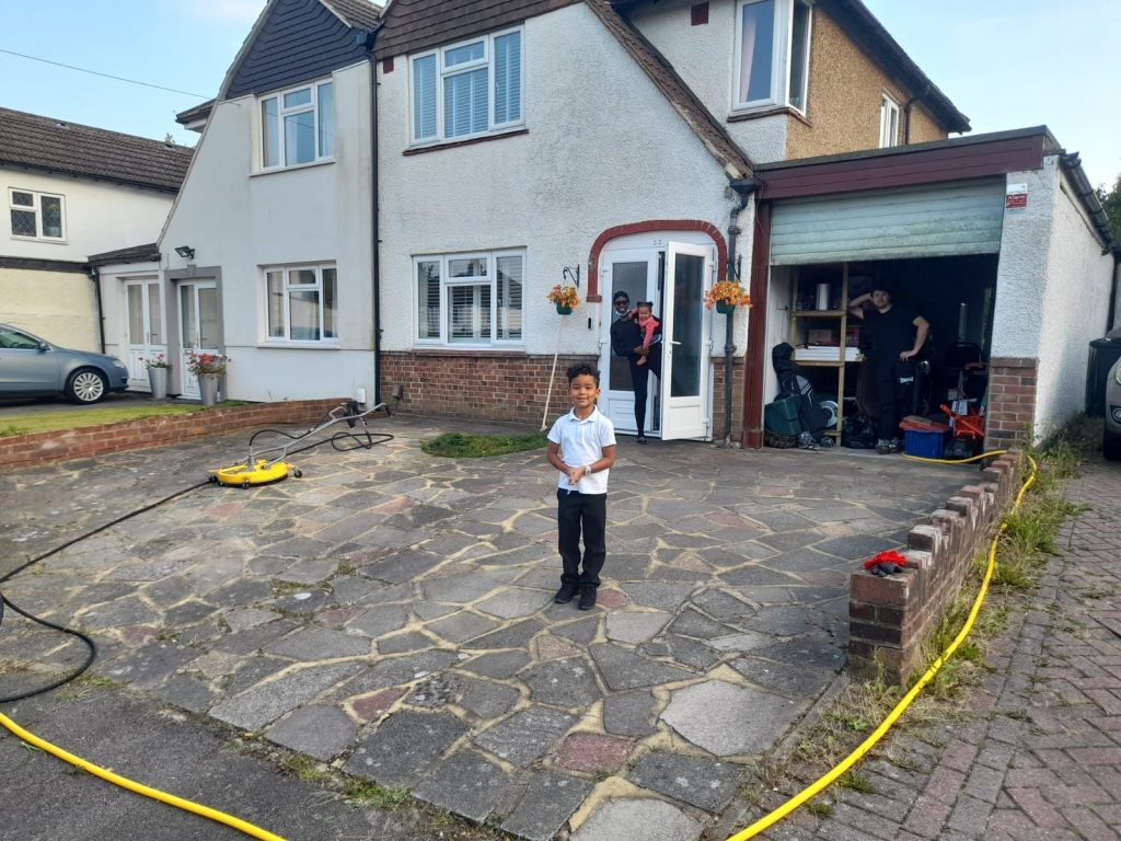 driveway cleaning chessington