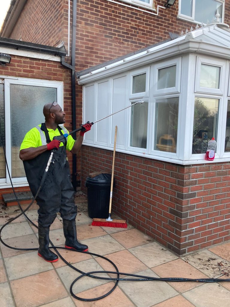 Pressure washing london