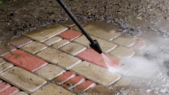 Read more about the article Paving Cleaning in Send