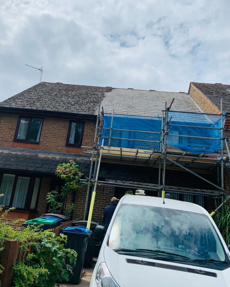 roof cleaning in London