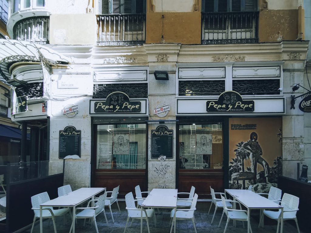 Pressure Washing for Restaurants & Cafes